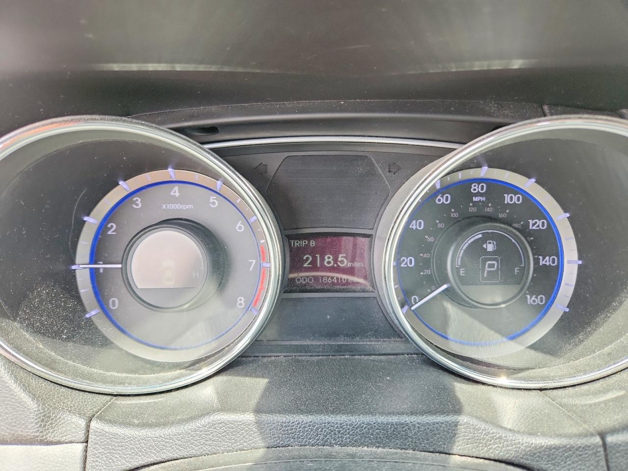 2011 HYUNDAI SONATA