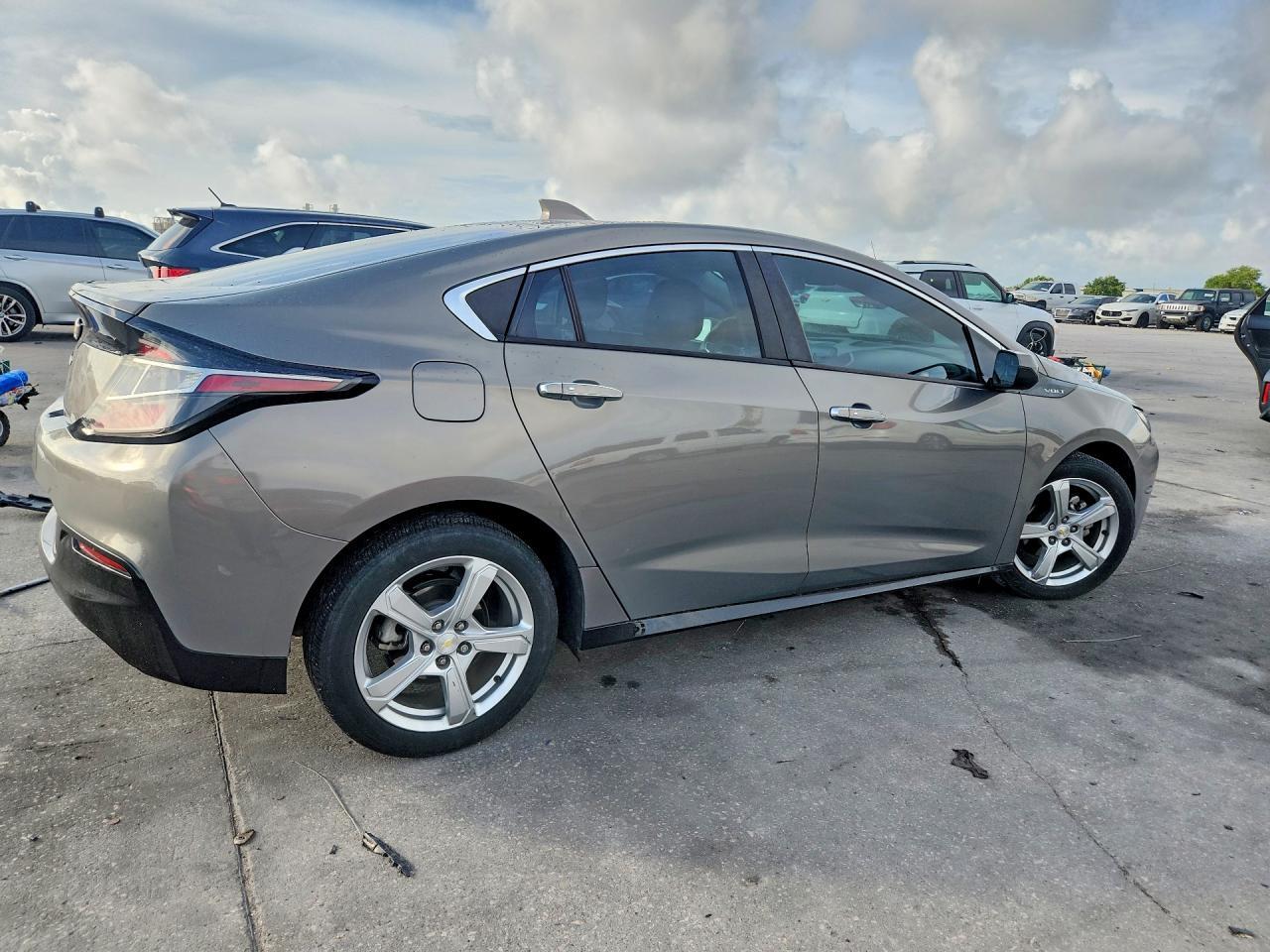 2017 CHEVROLET VOLT