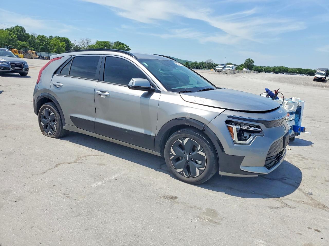 2023 KIA Niro
