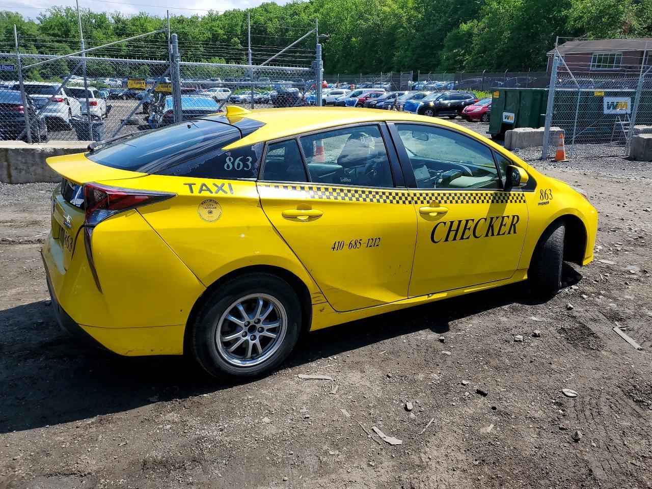 2016 TOYOTA PRIUS