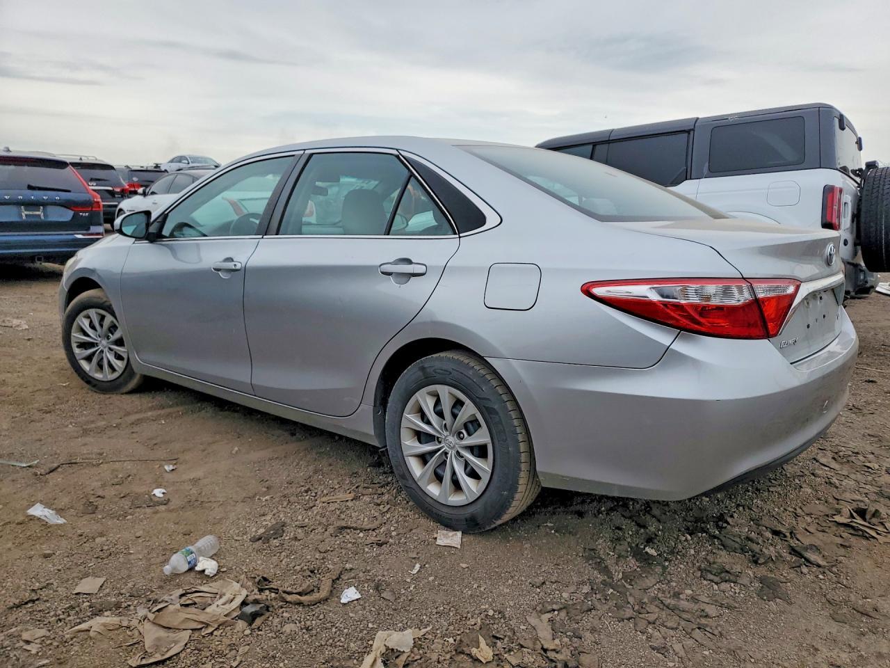2016 TOYOTA CAMRY