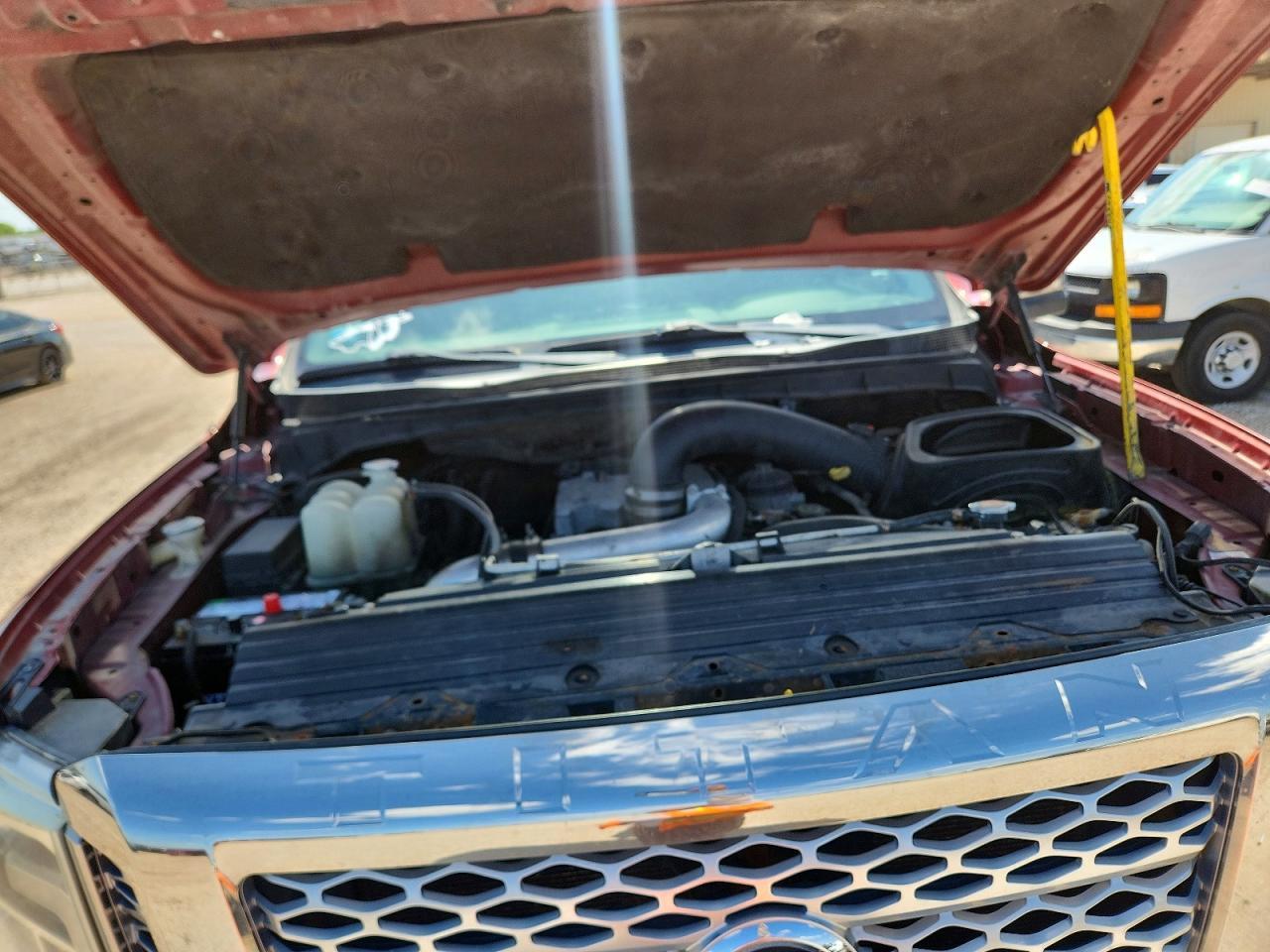 2016 NISSAN Titan