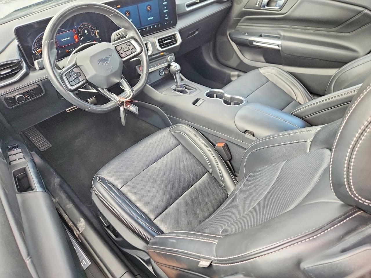 2025 FORD MUSTANG