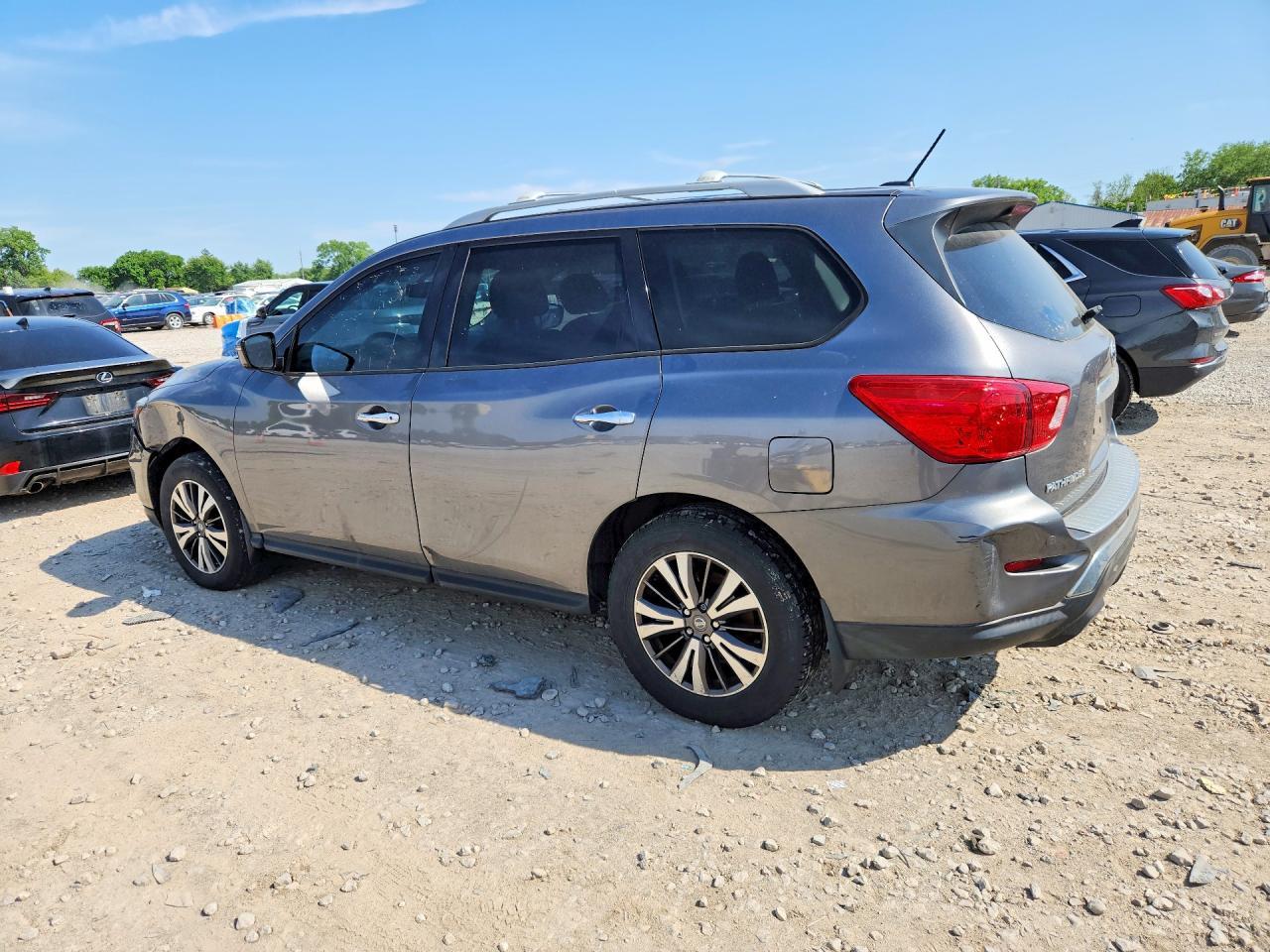 2017 NISSAN PATHFINDER