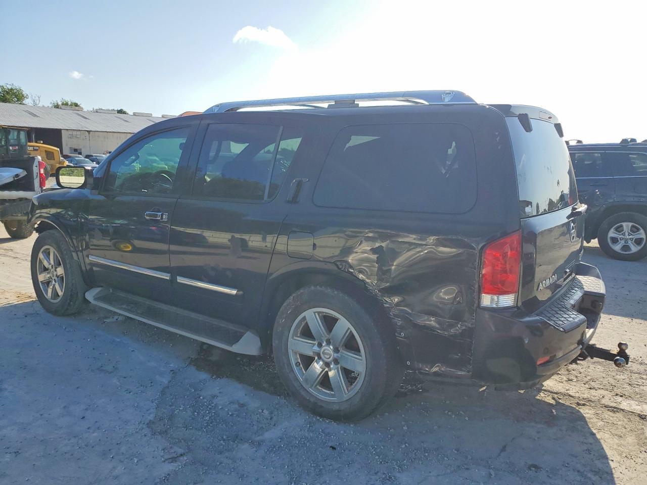 2013 NISSAN Armada