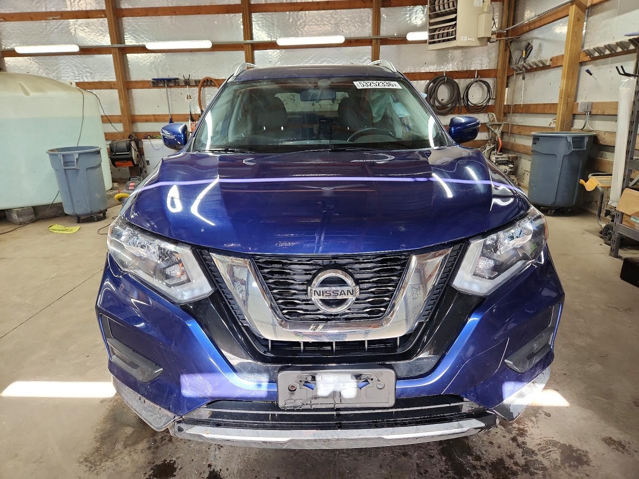 2017 NISSAN ROGUE
