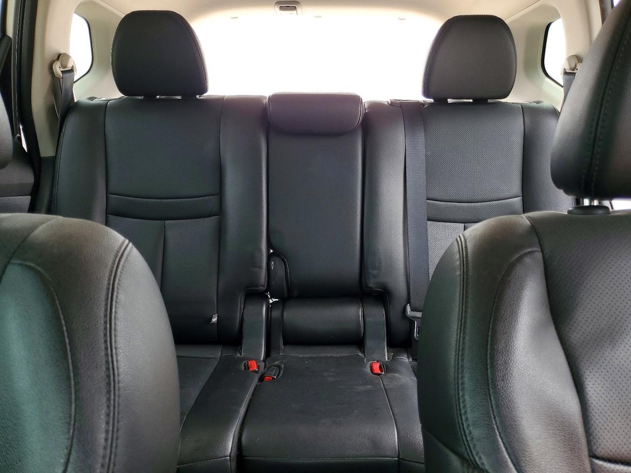2016 NISSAN ROGUE