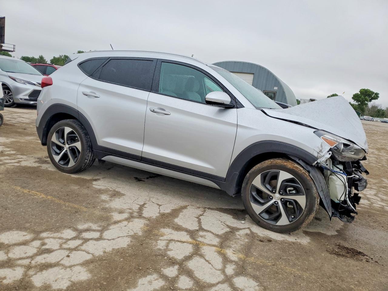 2017 HYUNDAI TUCSON