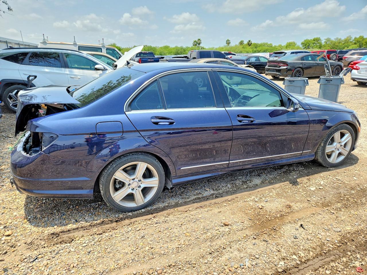 2011 MERCEDES-BENZ C-CLASS
