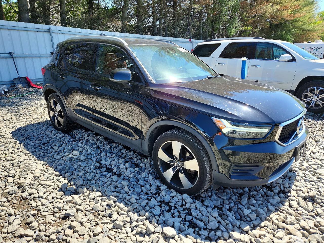 2019 VOLVO XC40