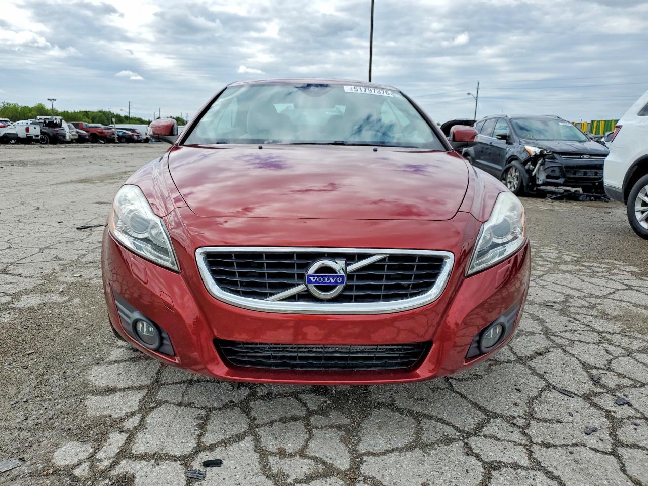 2012 VOLVO C70