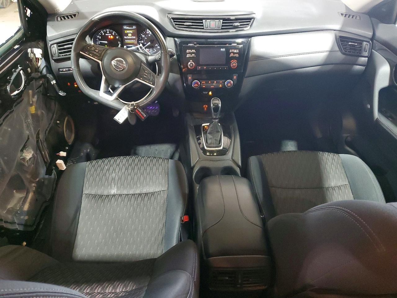 2017 NISSAN ROGUE