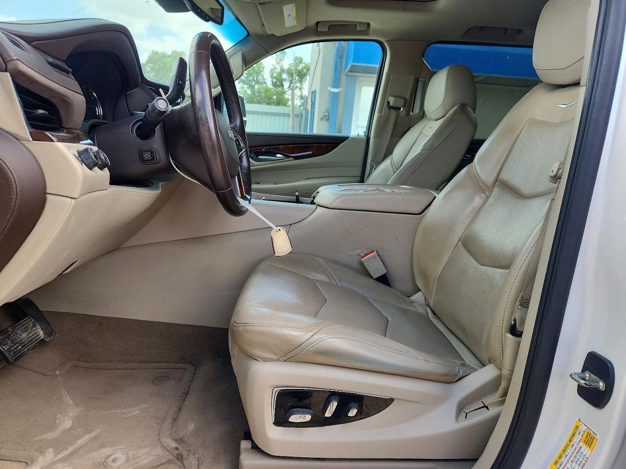 2016 CADILLAC Escalade ESV