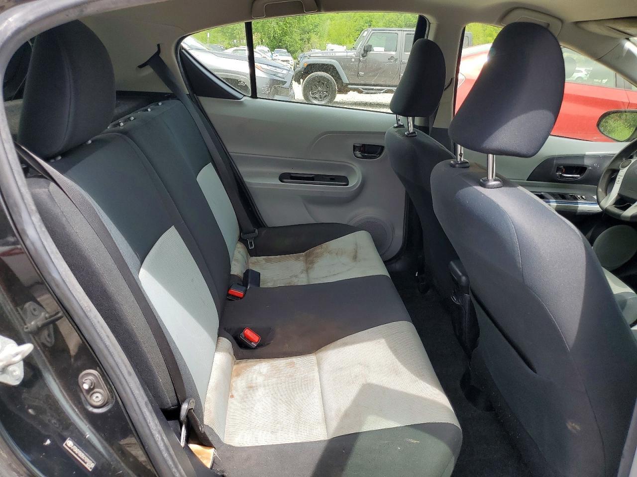 2012 TOYOTA Prius c