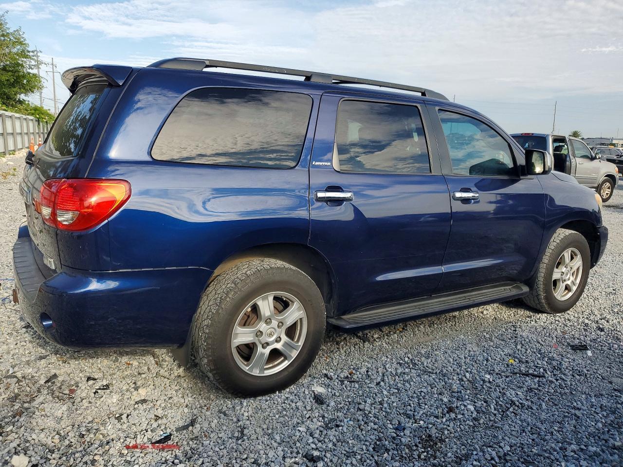 2008 TOYOTA Sequoia