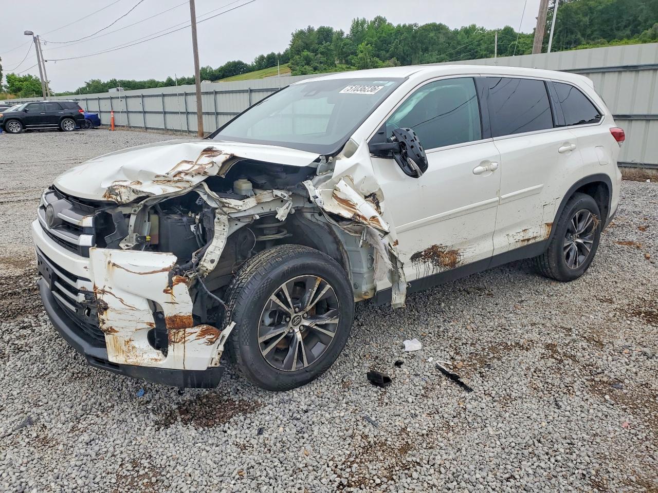 2019 TOYOTA HIGHLANDER
