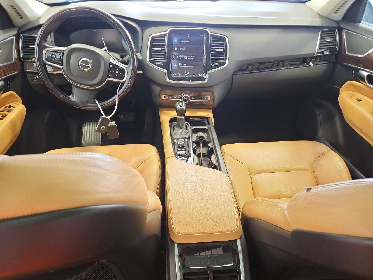 2016 VOLVO XC90