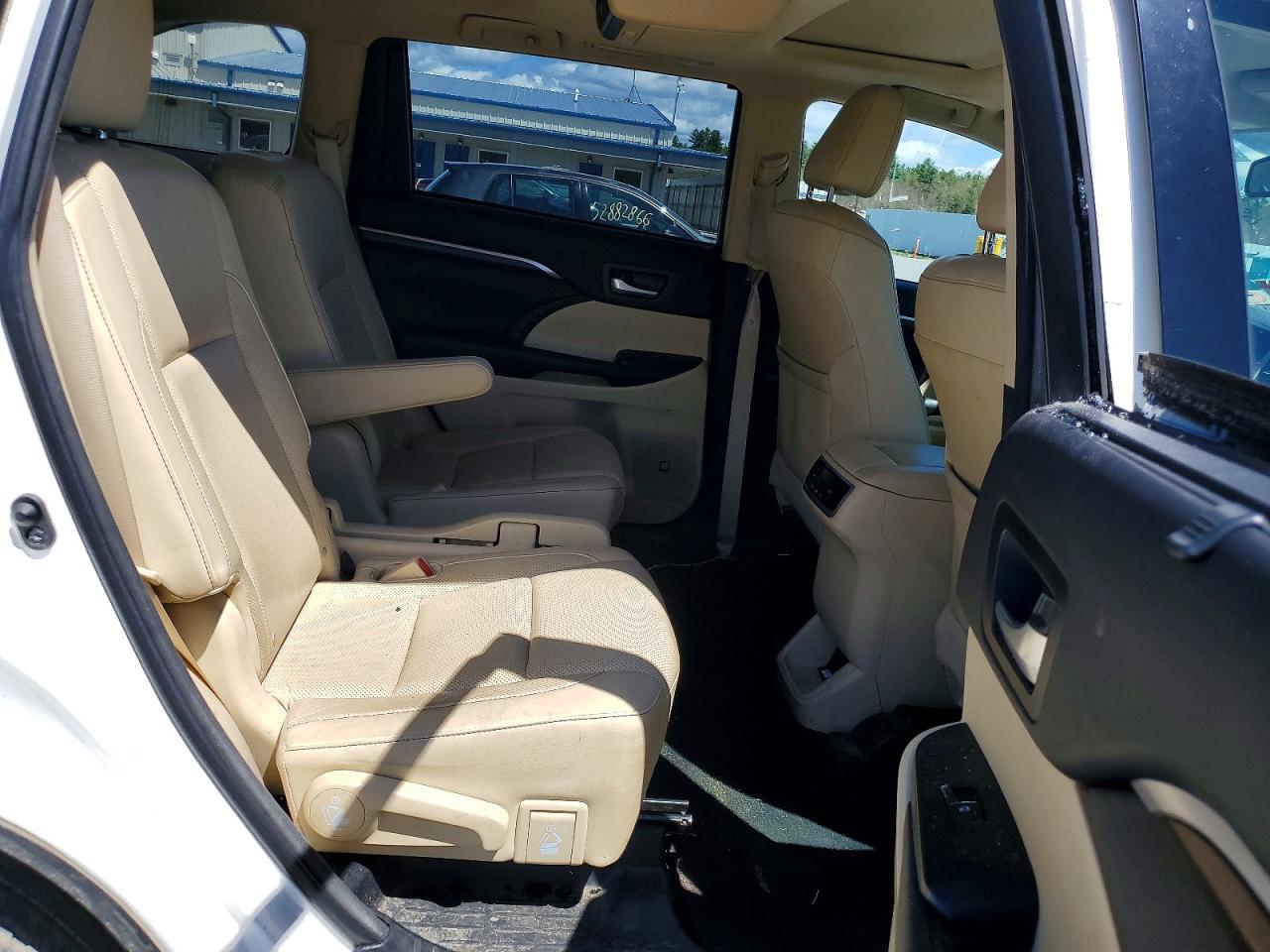 2015 TOYOTA HIGHLANDER