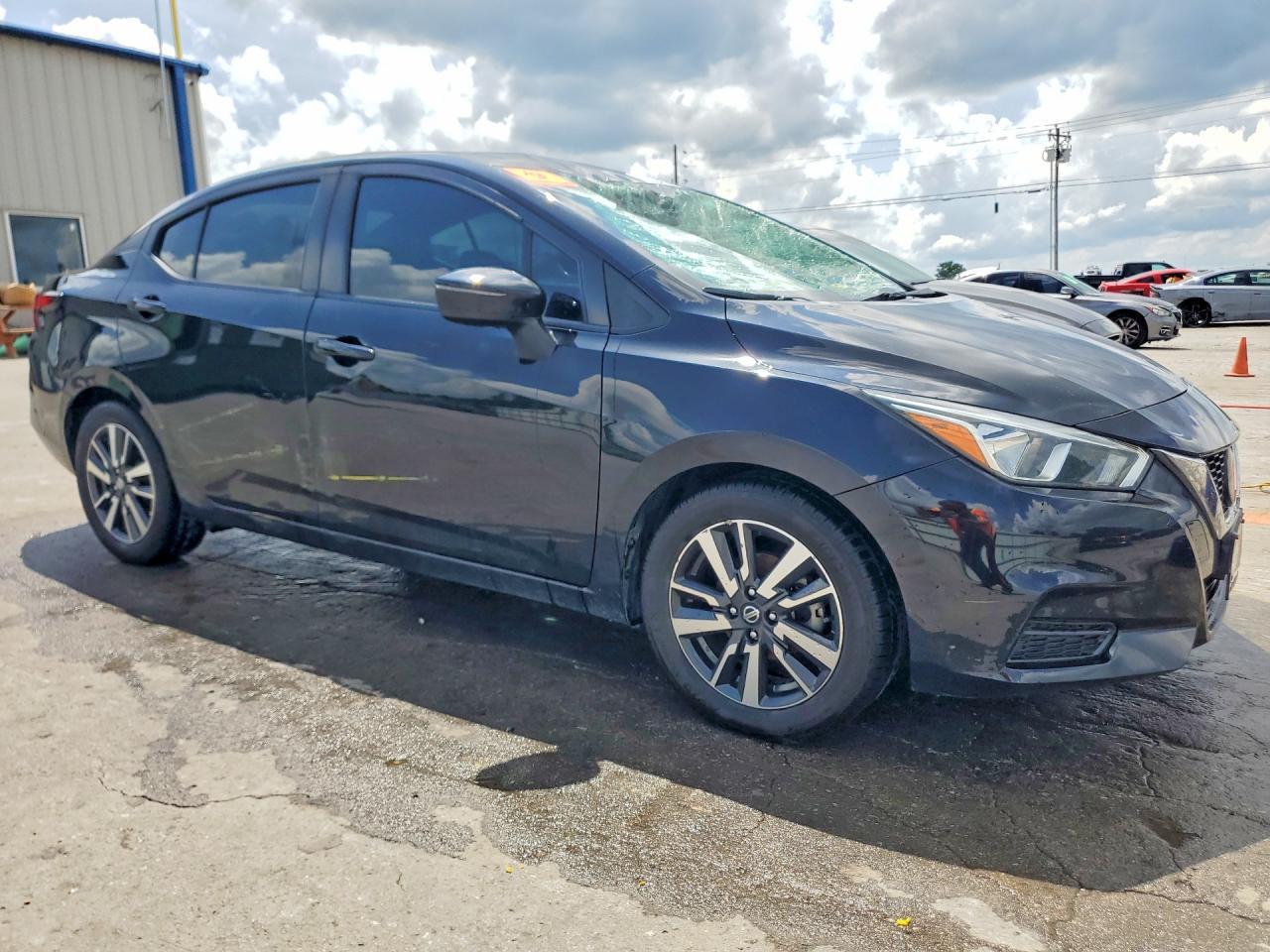 2020 NISSAN VERSA