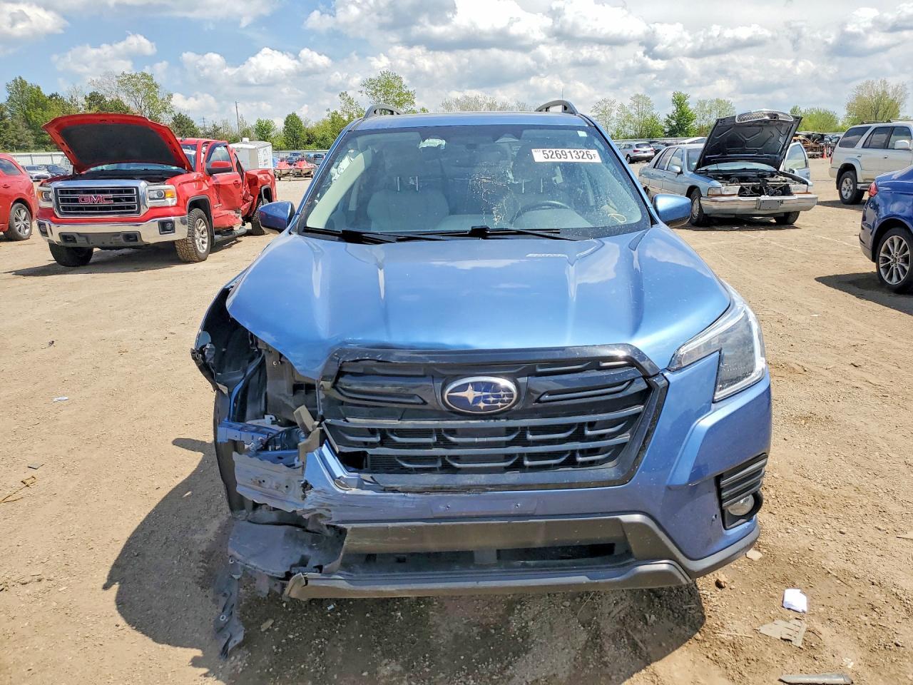 2023 SUBARU FORESTER