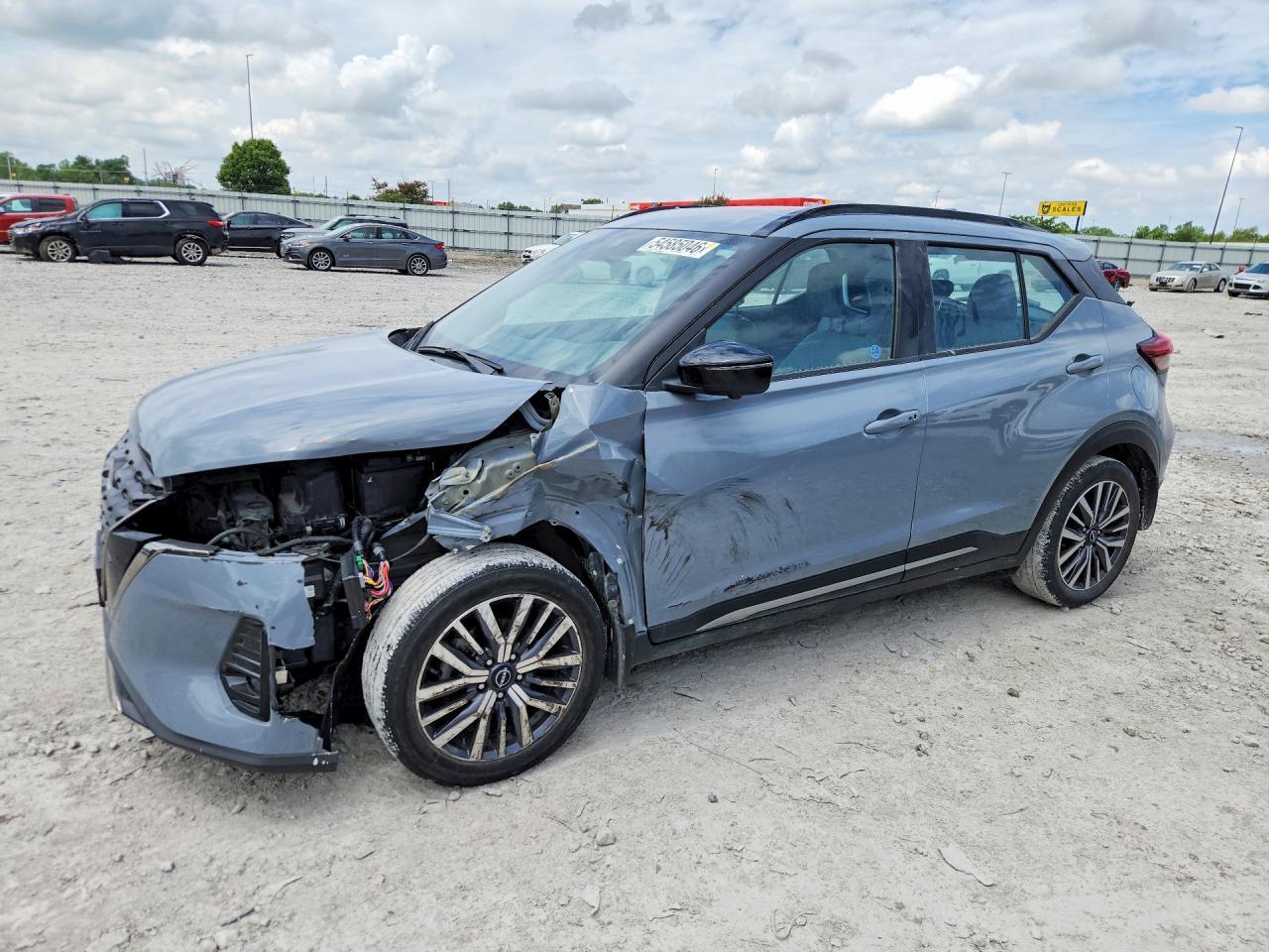2023 NISSAN KICKS