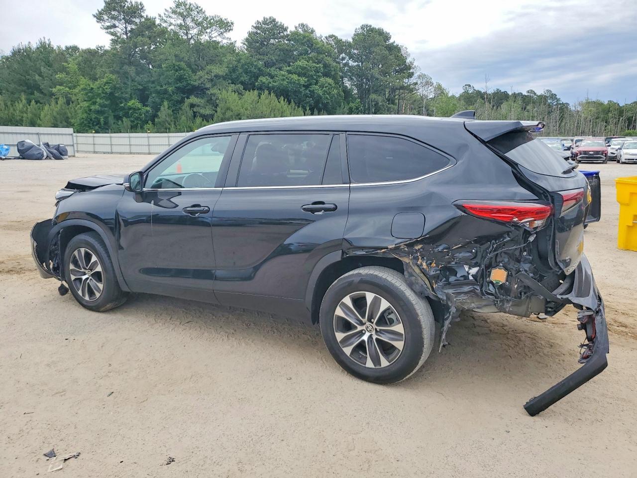 2023 TOYOTA HIGHLANDER