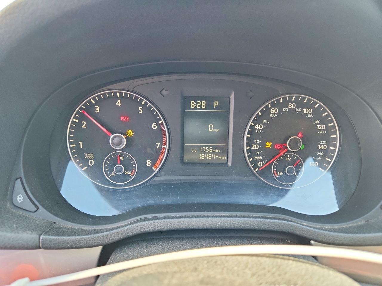 2012 VOLKSWAGEN Passat