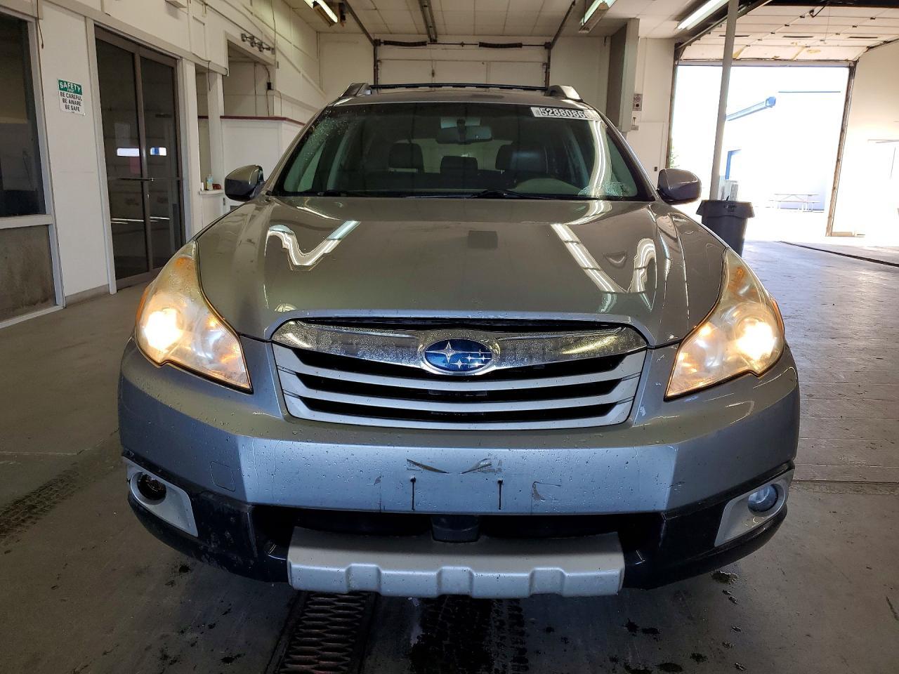 2010 SUBARU Outback
