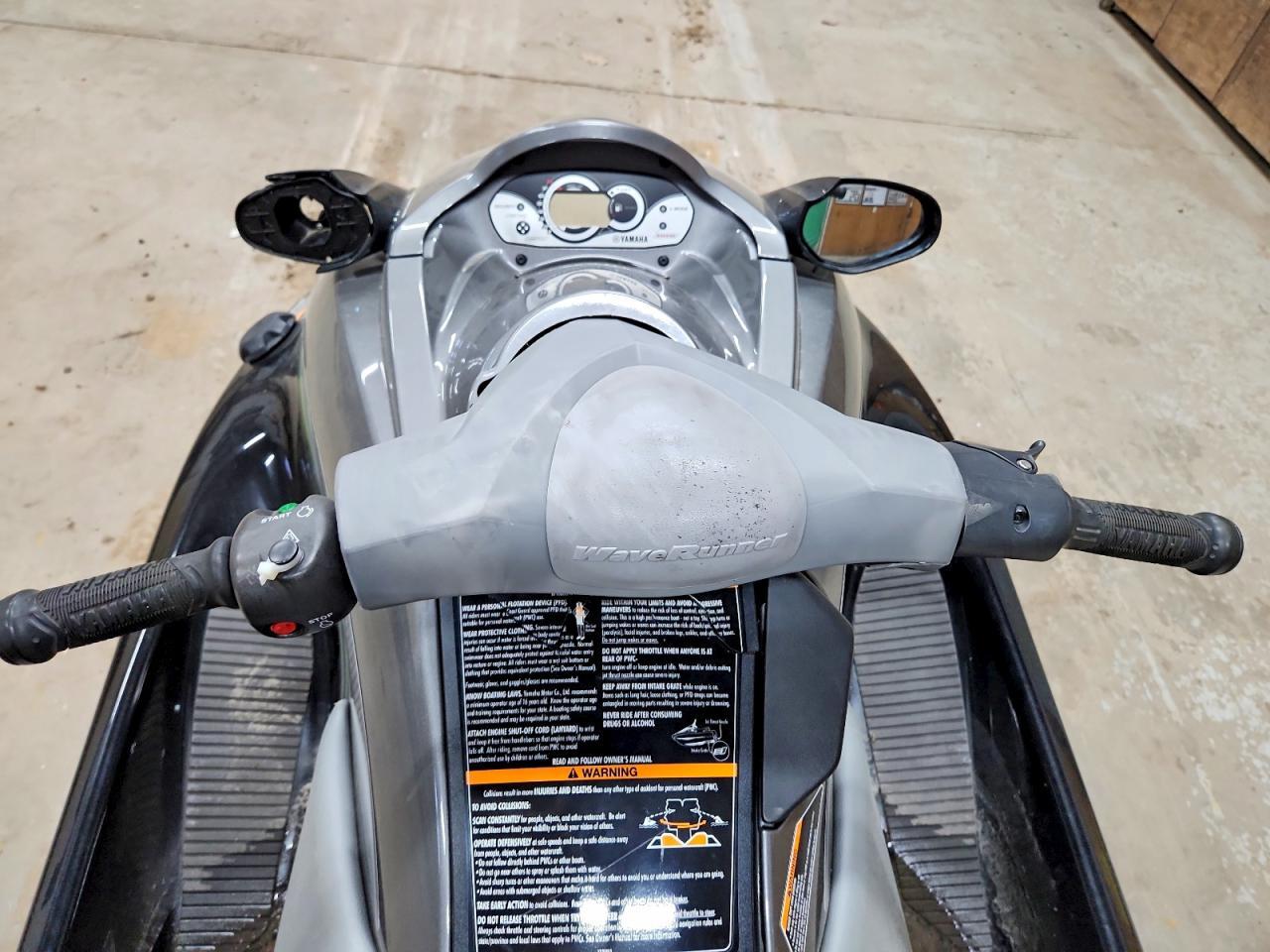 2011 Yam Wave Runner Vx110
