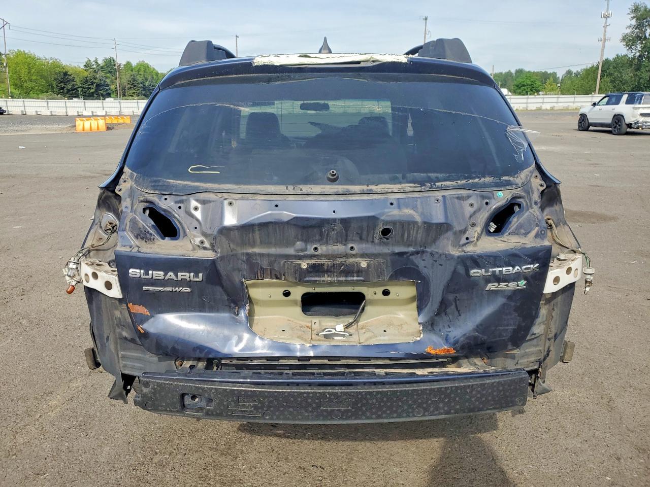 2013 SUBARU Outback