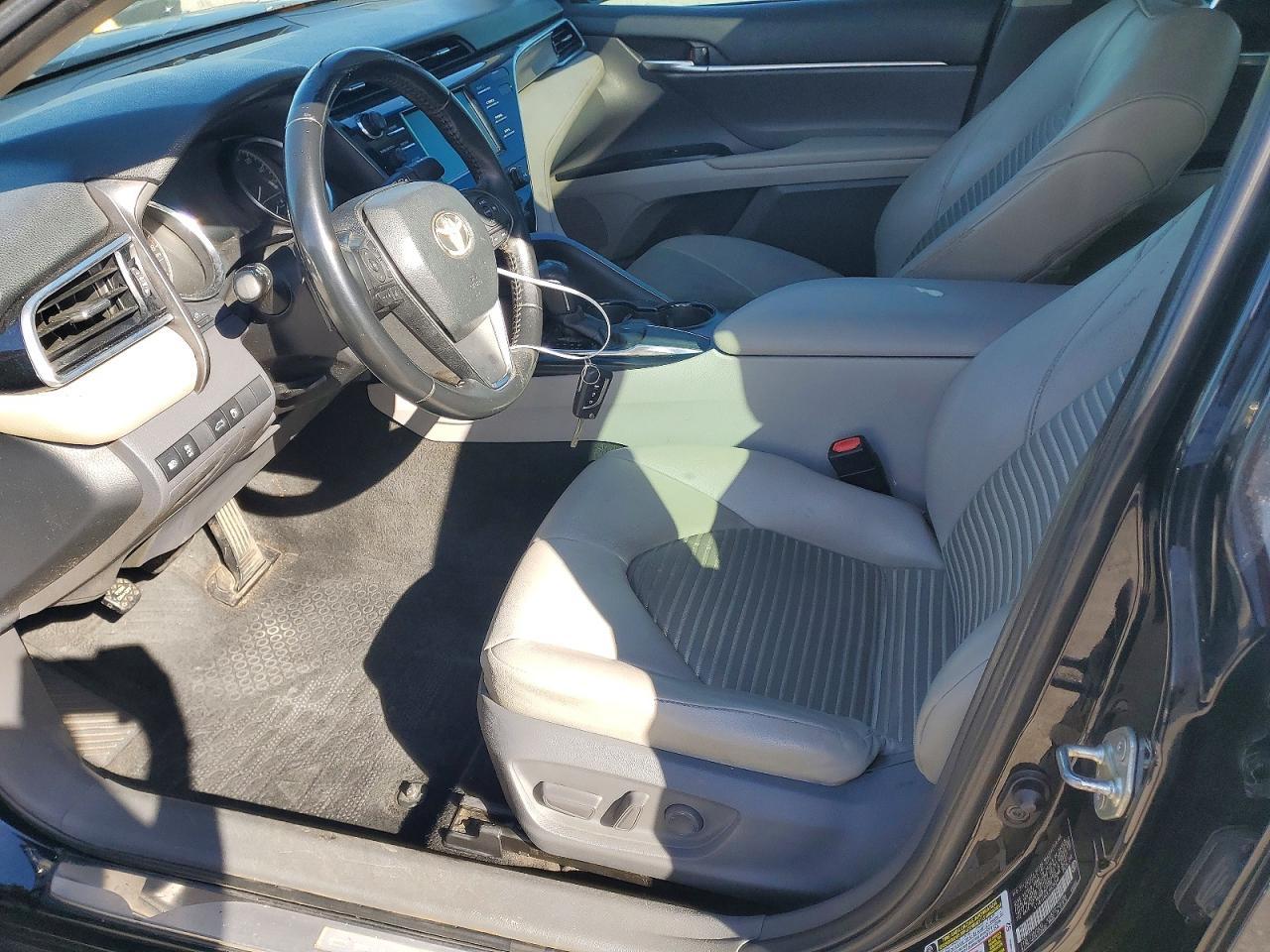 2018 TOYOTA CAMRY