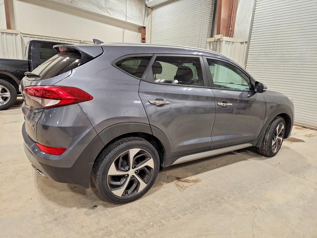 2017 HYUNDAI TUCSON