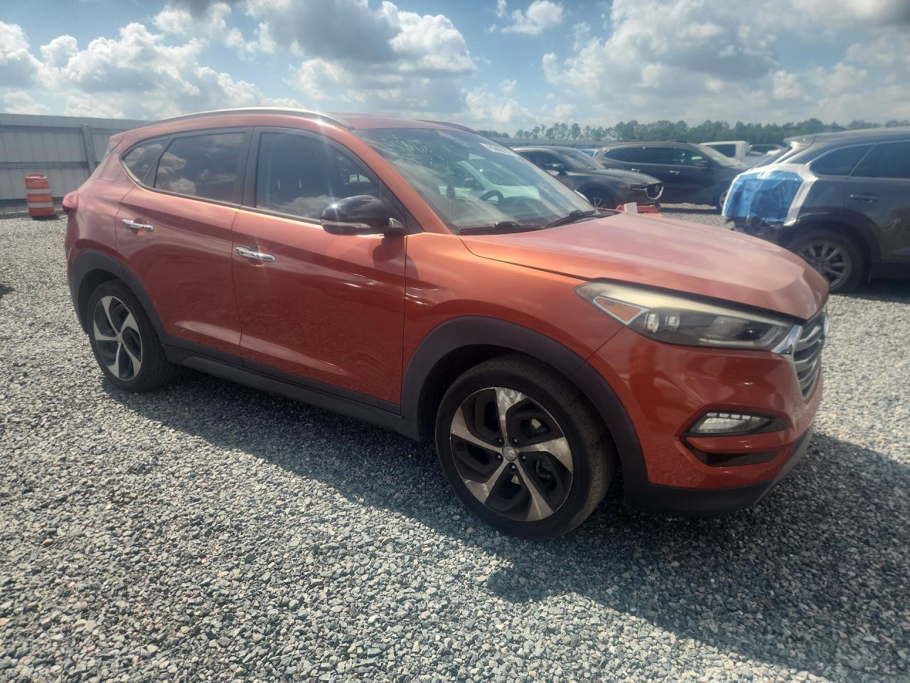 2016 HYUNDAI TUCSON