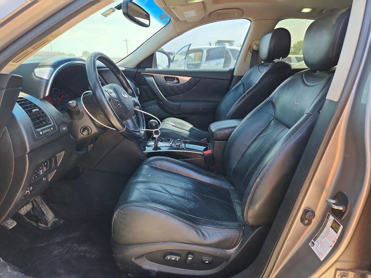 2010 INFINITI FX35
