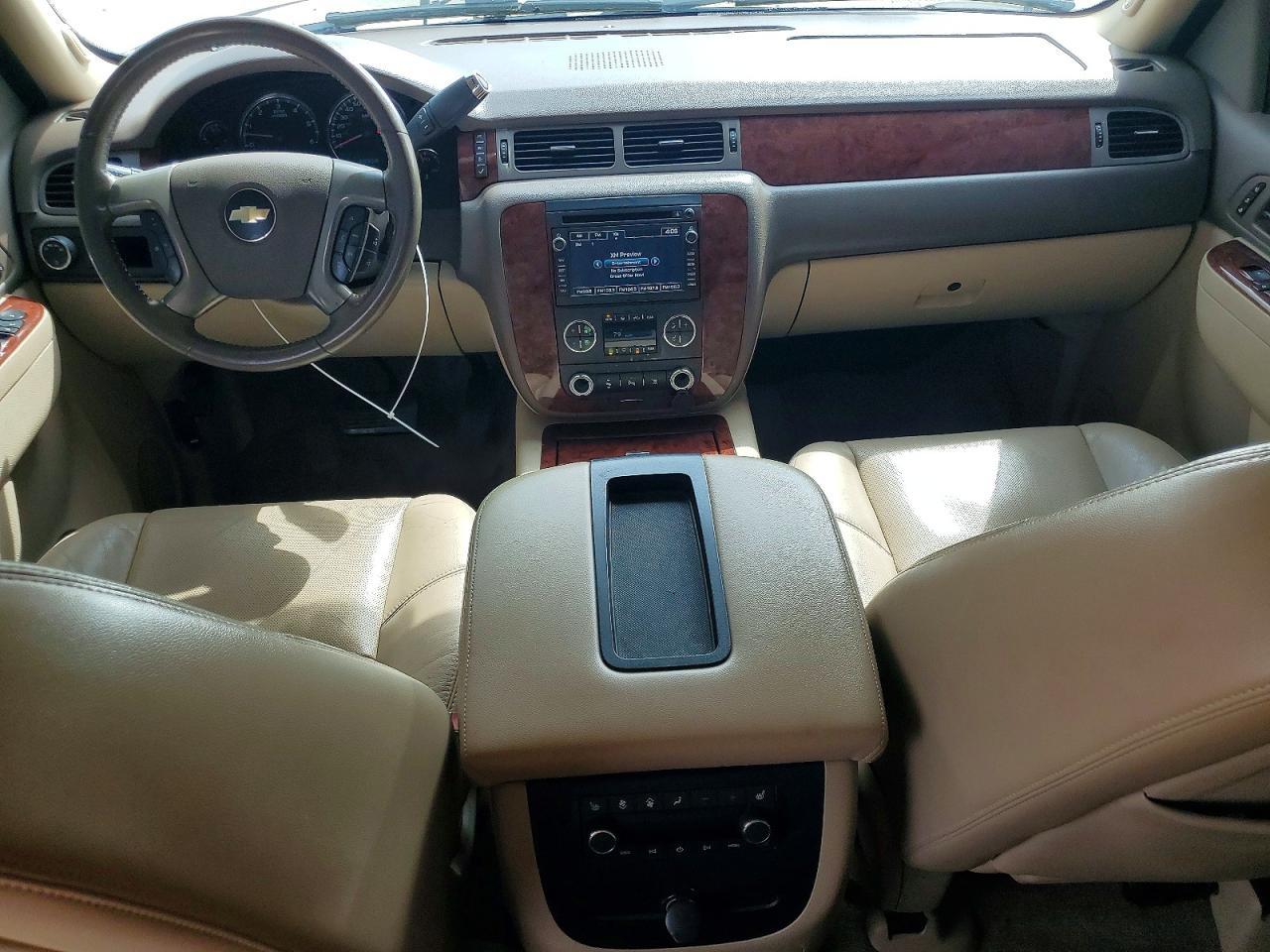2011 CHEVROLET Tahoe