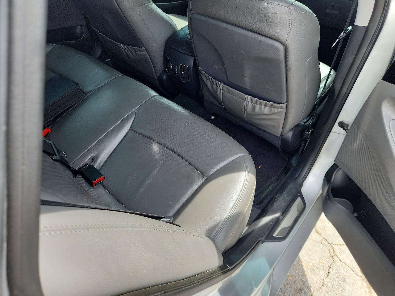 2011 HYUNDAI SONATA