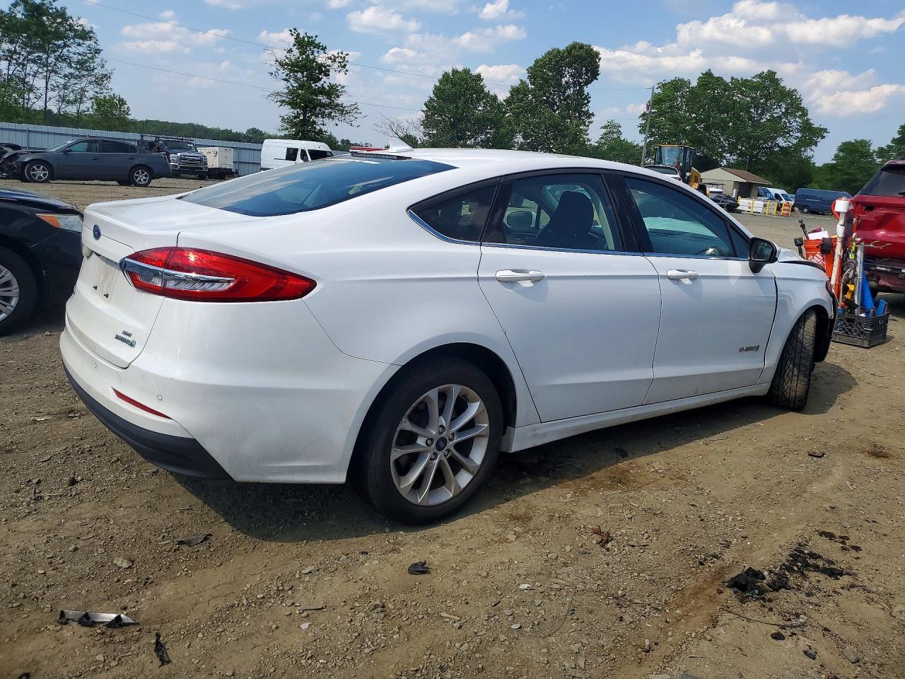 2019 FORD FUSION