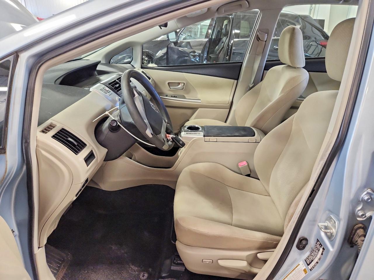 2012 TOYOTA PRIUS V
