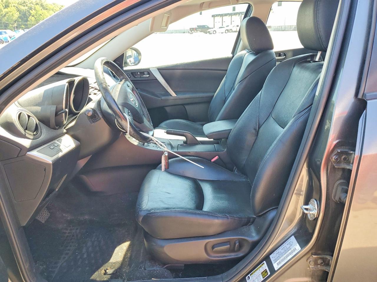 2013 MAZDA 3