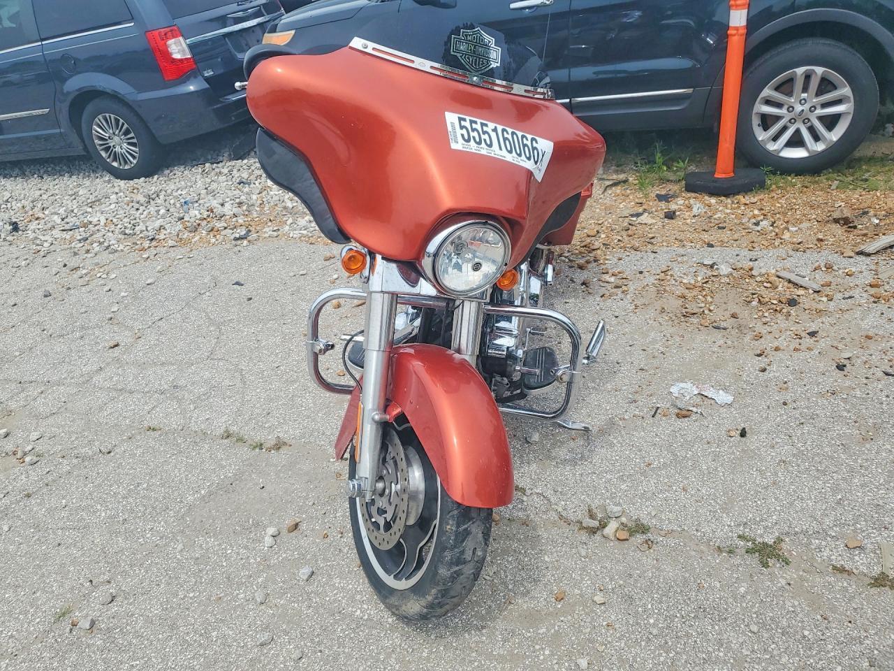 2011 HARLEY-DAVIDSON FLHX