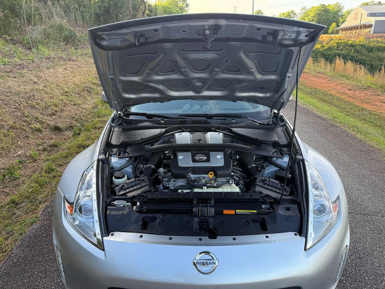2016 NISSAN 370Z