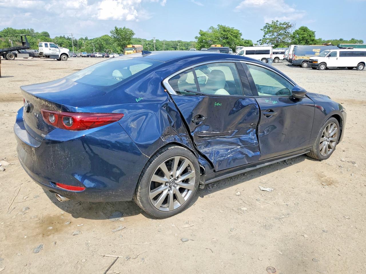 2022 MAZDA 3