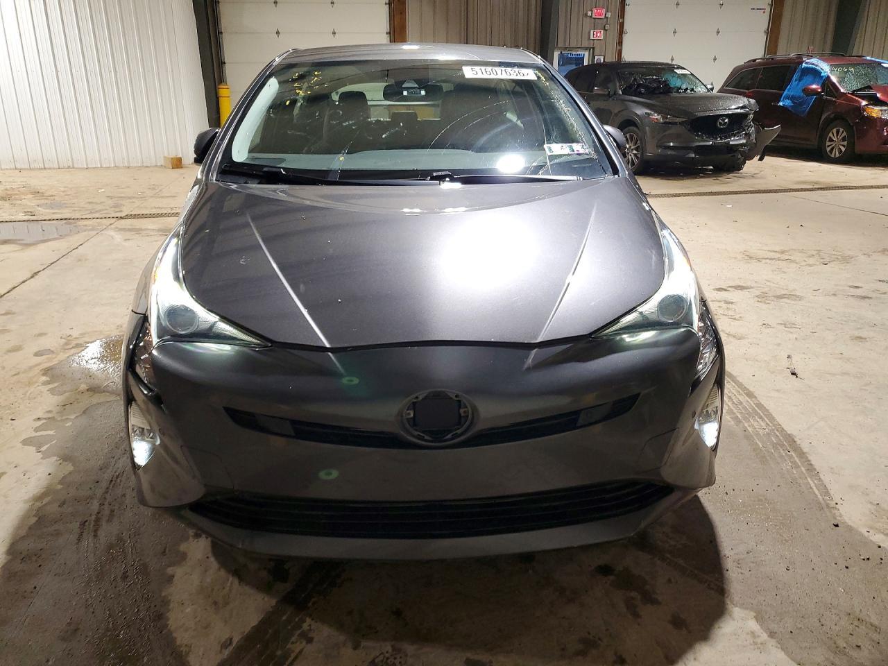 2017 TOYOTA PRIUS