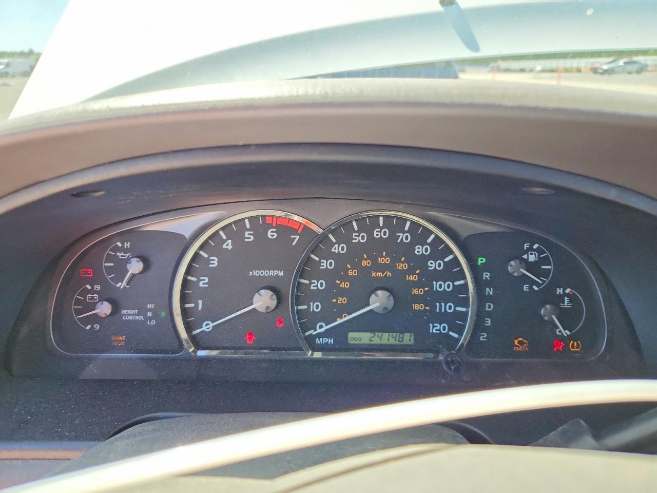 2005 TOYOTA Sequoia