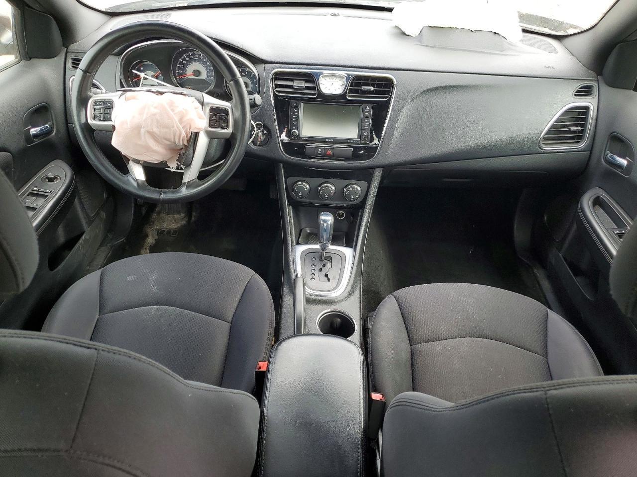 2013 CHRYSLER 200
