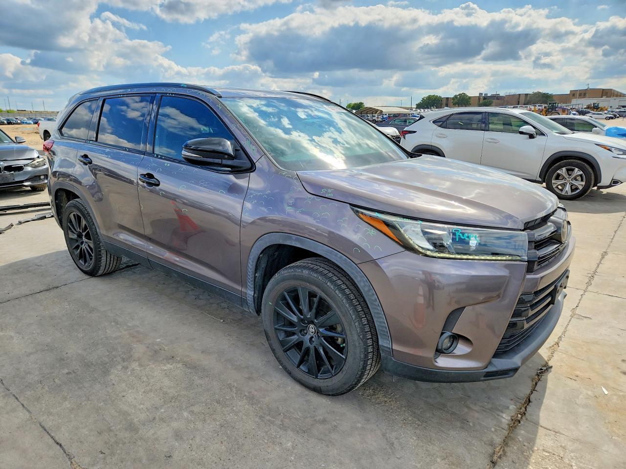 2019 TOYOTA HIGHLANDER