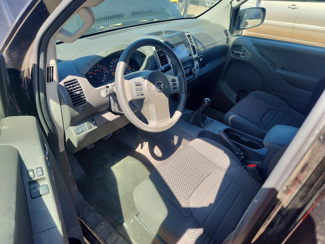 2017 NISSAN Frontier