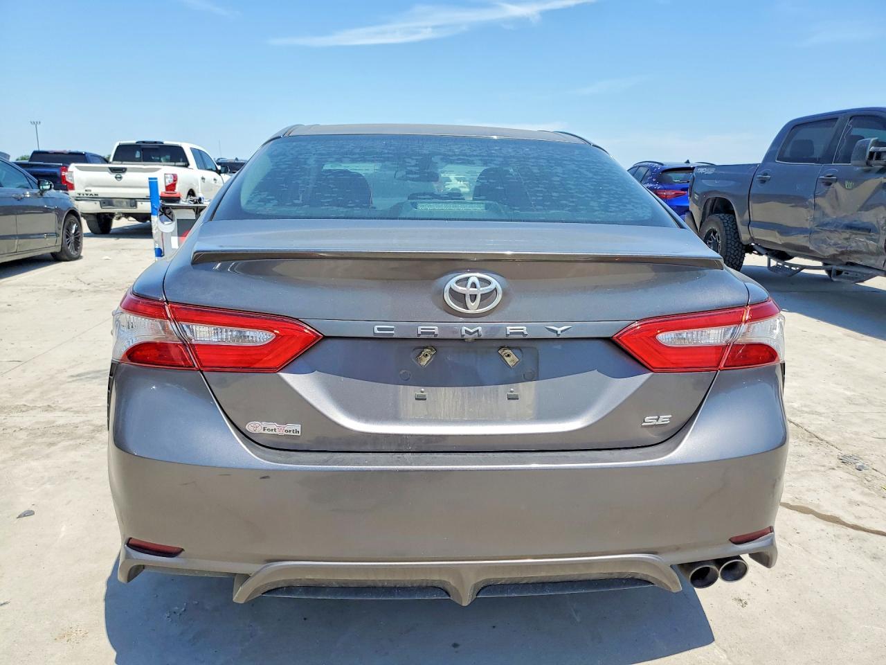 2018 TOYOTA CAMRY