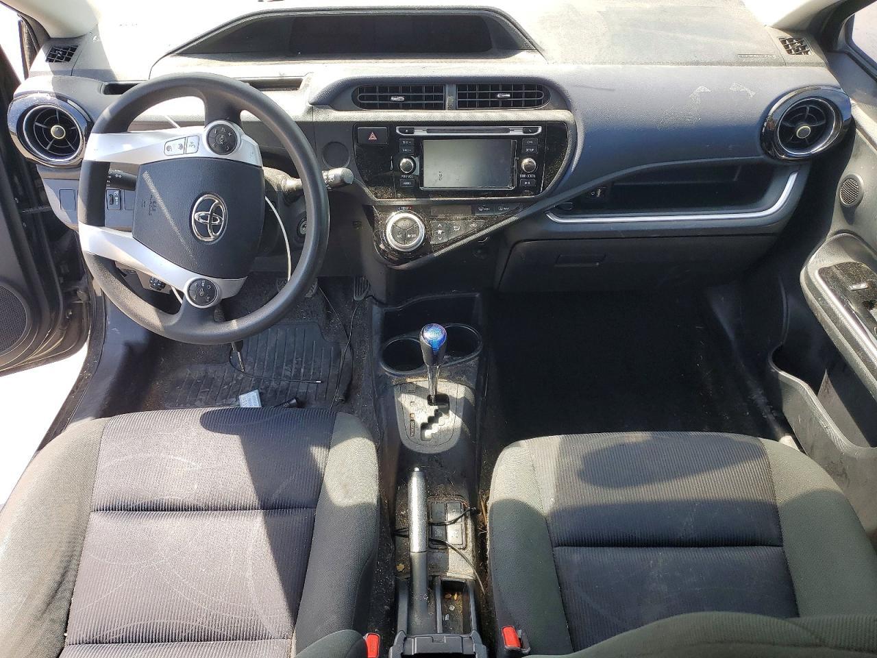 2015 TOYOTA Prius c