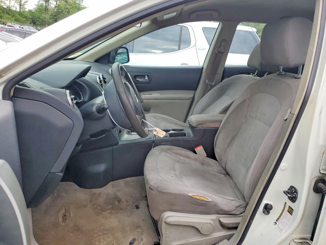 2014 NISSAN ROGUE